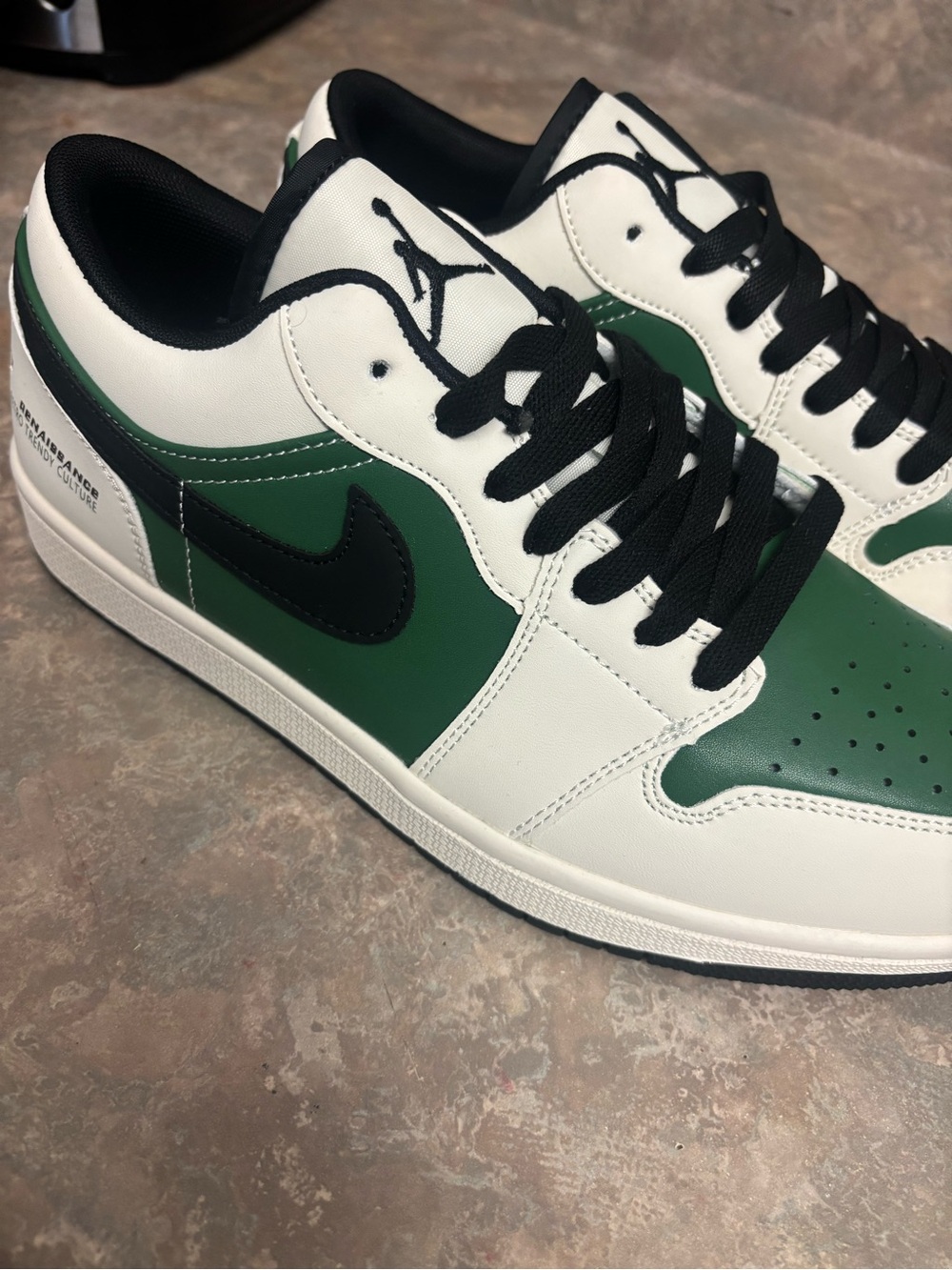 Jordan Men's Low-Top Sneakers — White / Green / Black